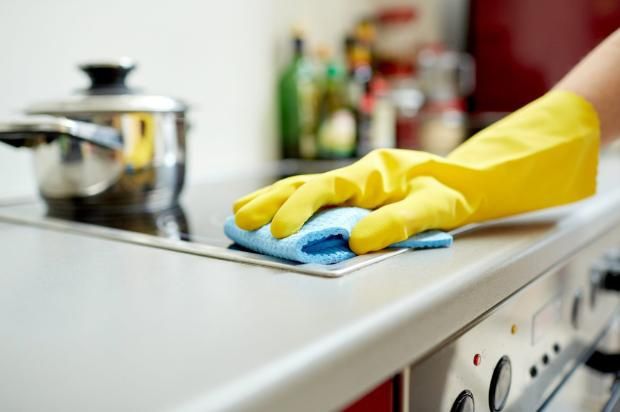 Servicii de curățenie la domiciliu, firme și birouri