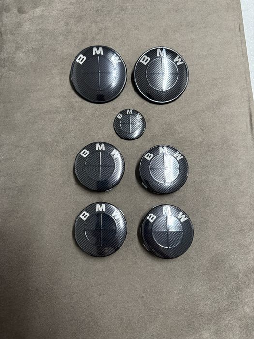 Set 7 embleme carbon BMW capota portbagat volan si jante