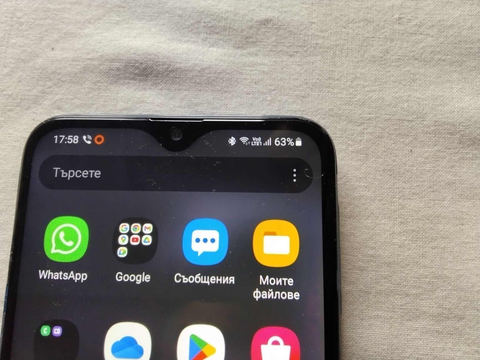страхотен GSM SAMSUNG A20E 4G с две сим карти-не кодиран