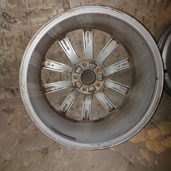 алуминиеви джанти втора употреба 7.5J18H2 ET5 за Шкода Октавия 2017г.