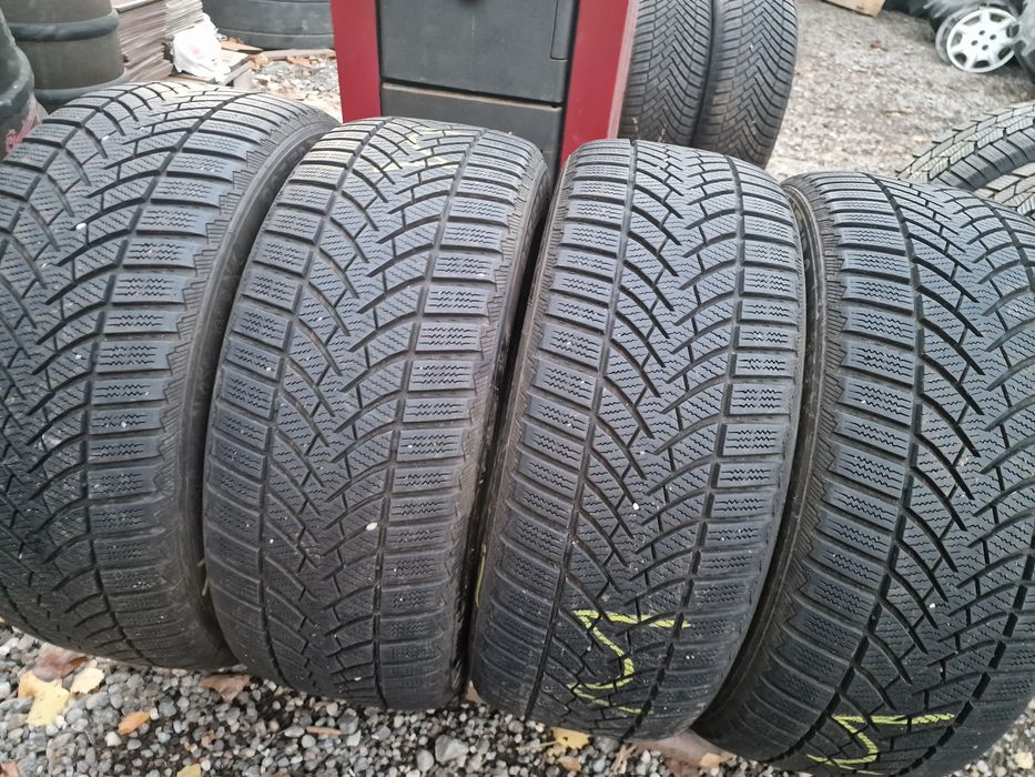 Anvelope 225/50R17 marca Semperit, DOT 2018, 8 mm