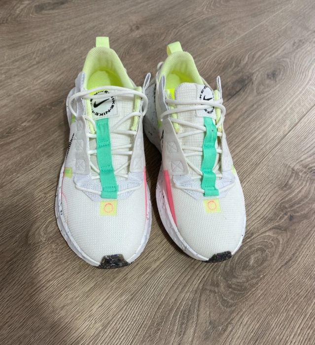 Adidasi Nike marimea 38,5 o singura purtare