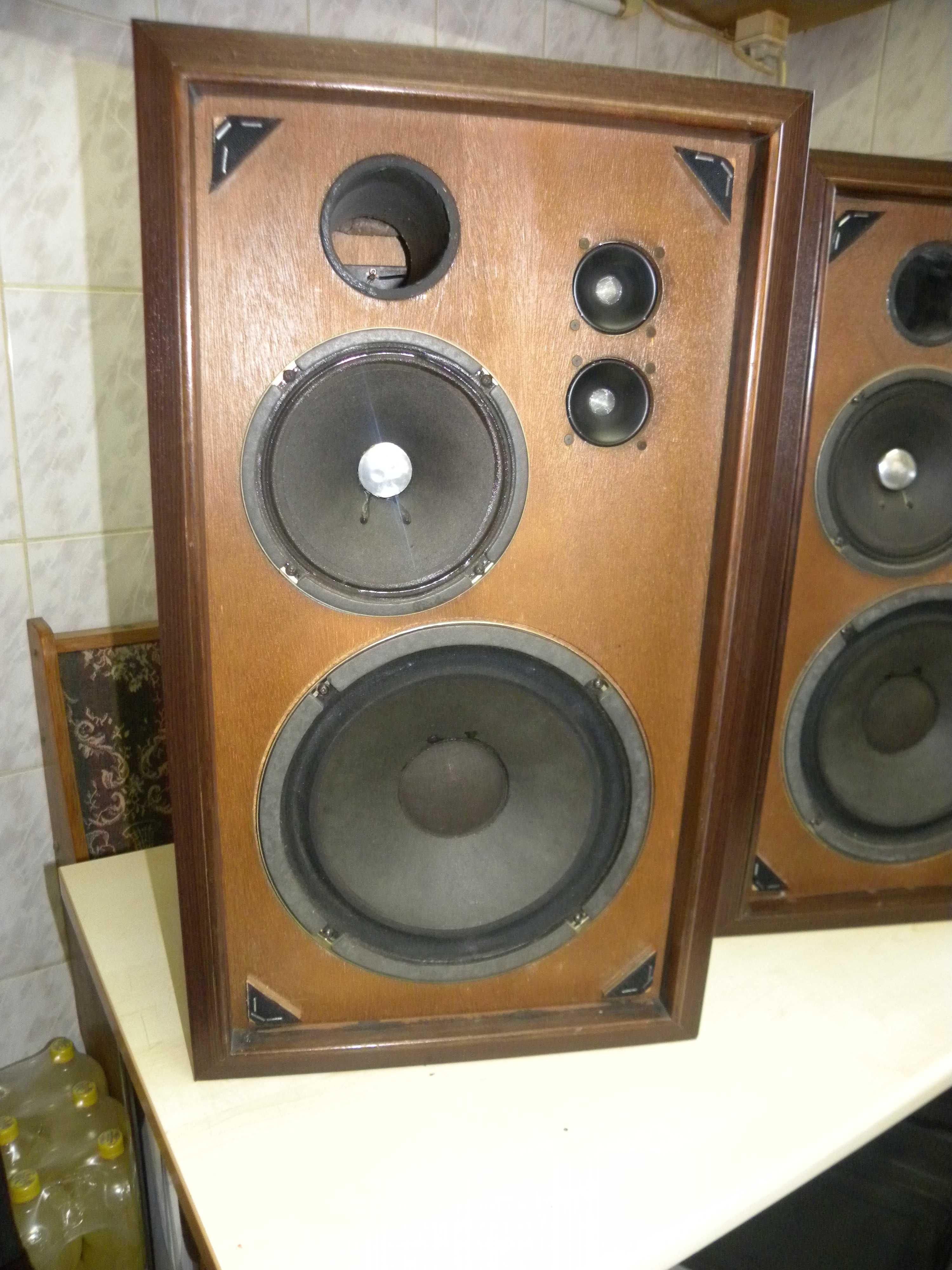 Vintage Sansui SP-1000 Speakers