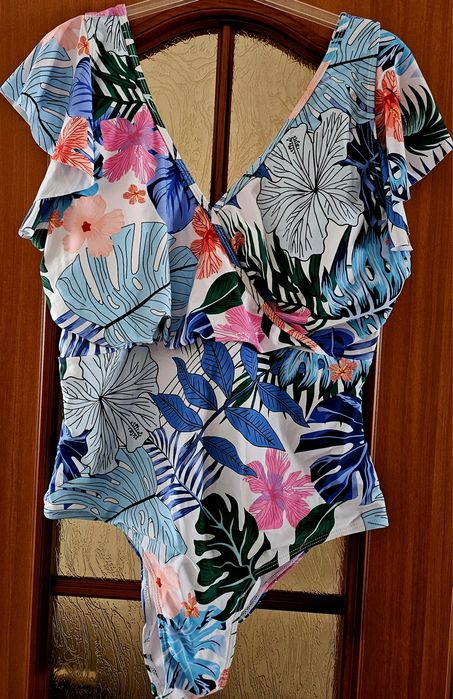 Купальники 50-52-54