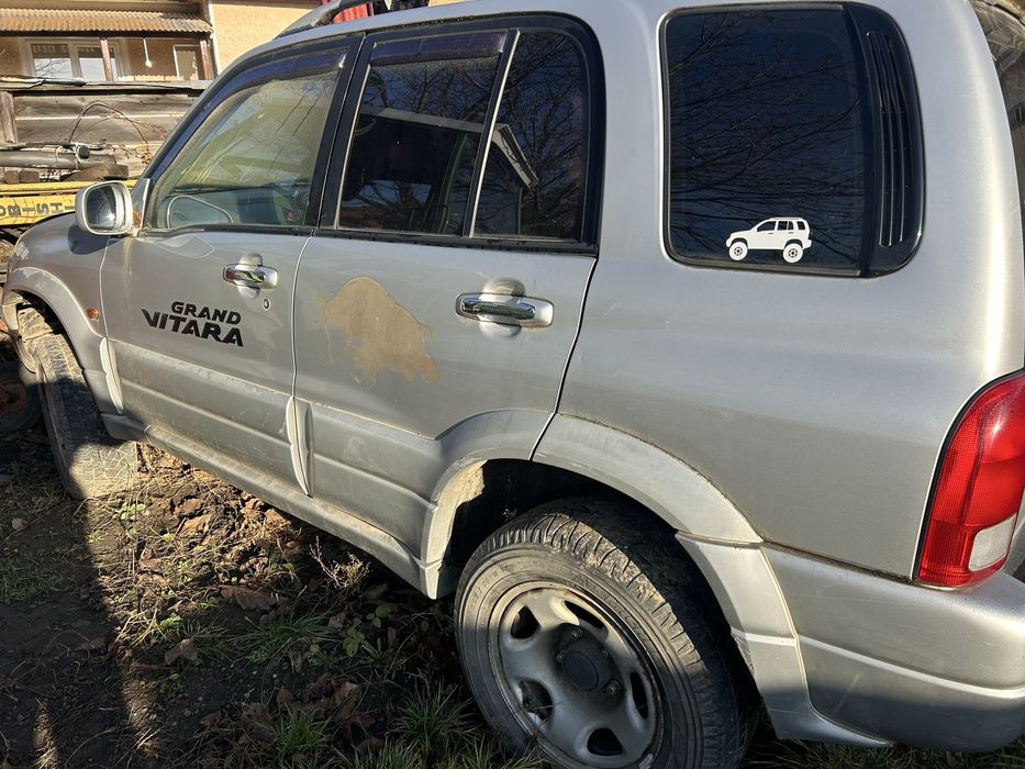 De vanzare Suzuki Grand Vitara 2.0 bebzina 2 BUC
