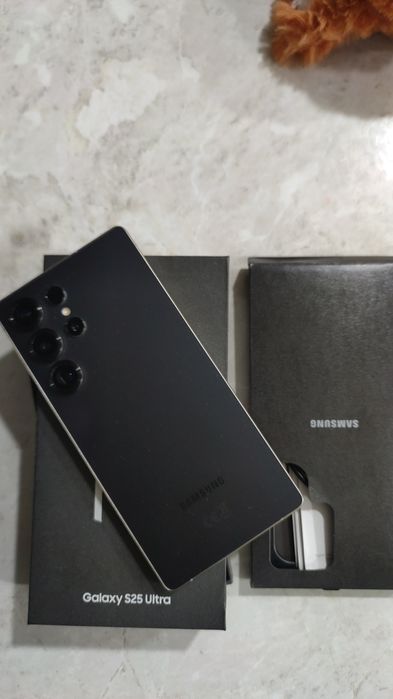 Samsung S25 ultra 12/256