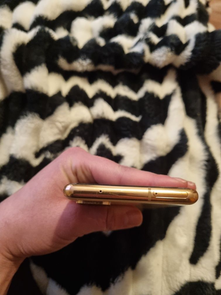Galaxy s20 FE за части