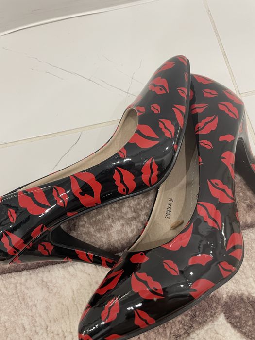 Лачени Токчета и Чанта