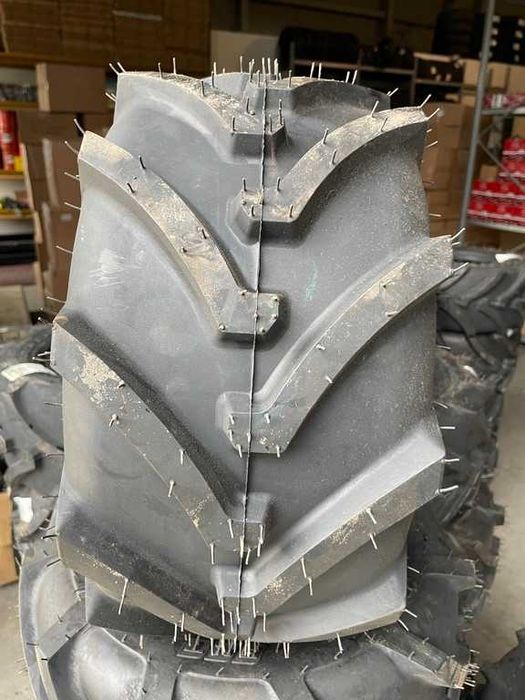 Anvelope noi BKT 18x8.50-8 de tractor gazon tractiune