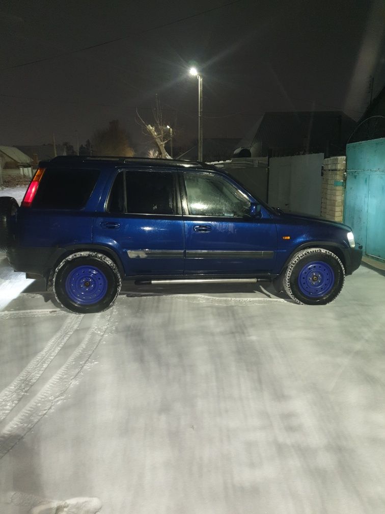 Продаю  машину HONDA CRV 97 ГОД