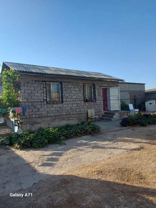 Yengi uzbekiston park ruparasida srochniy sotiladi uy uchastka