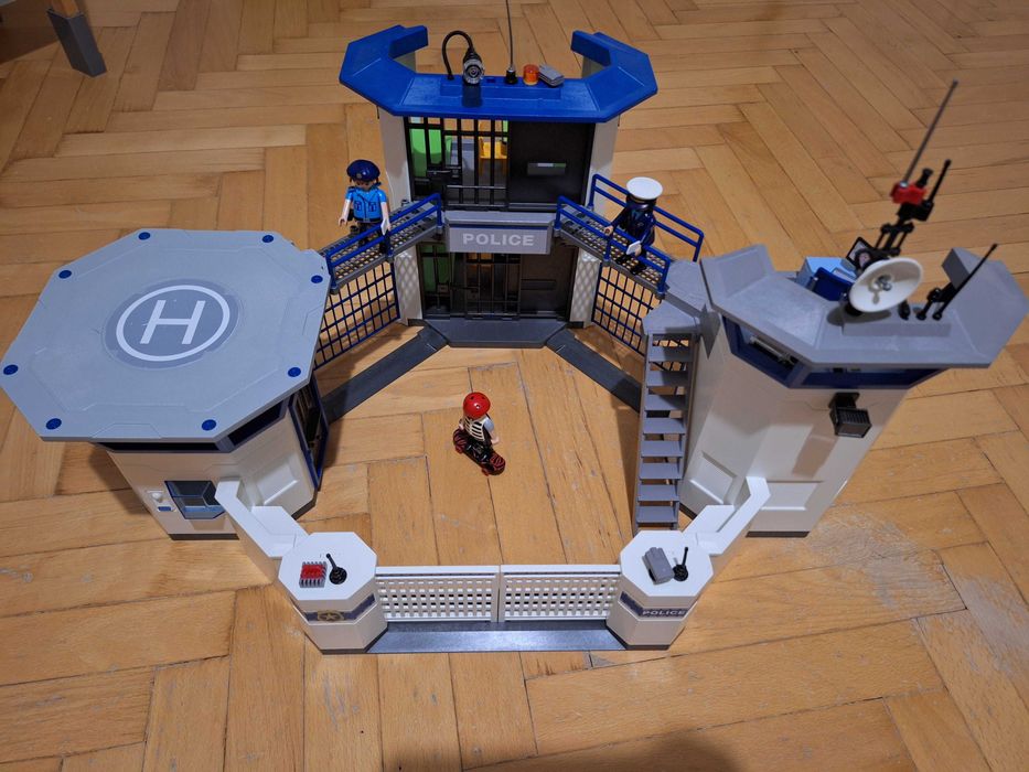 Полицейско управление на марката Playmobil