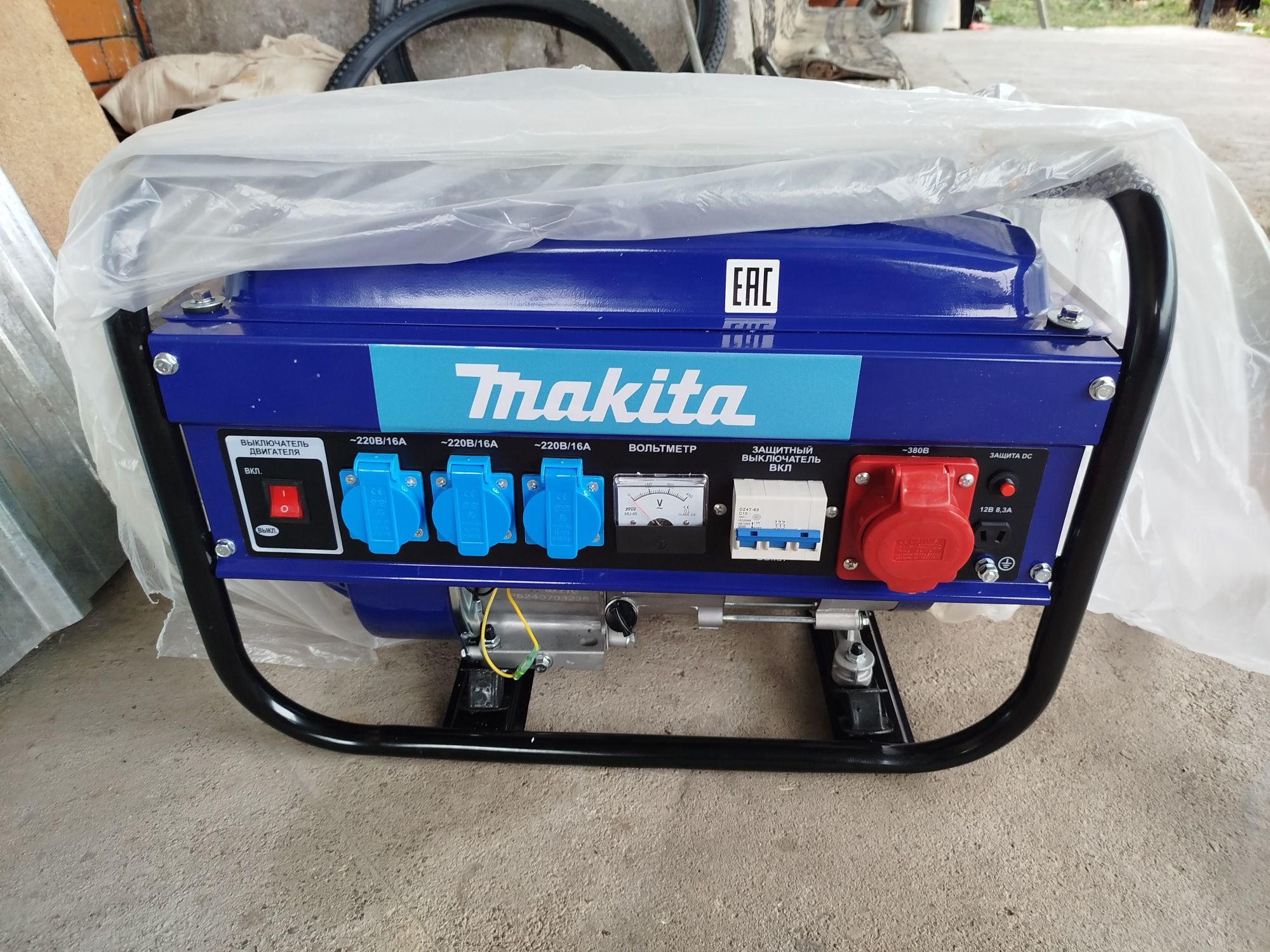 Продам бензиновый генератор makita новый