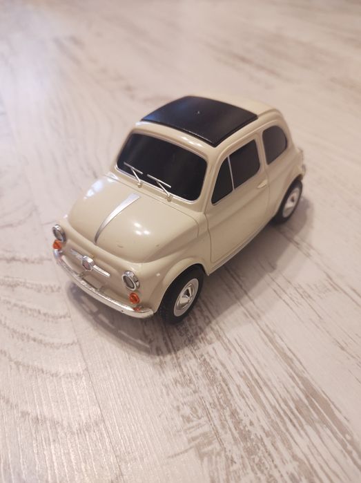 Masina cu telecomanda