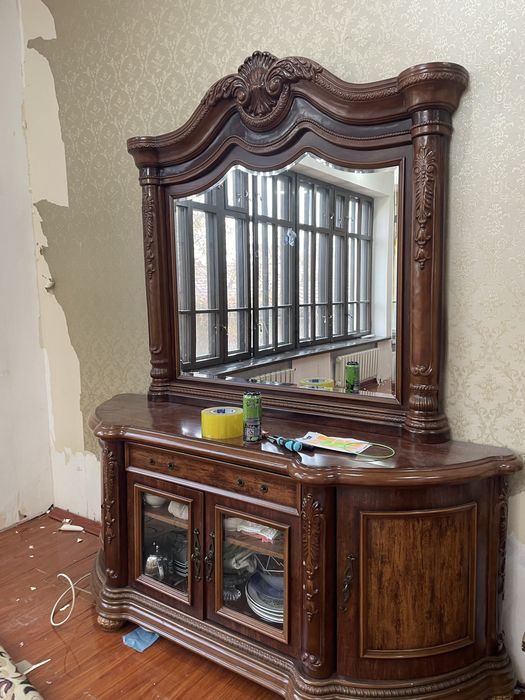 Продается шкаф для гостиной тримо комплект