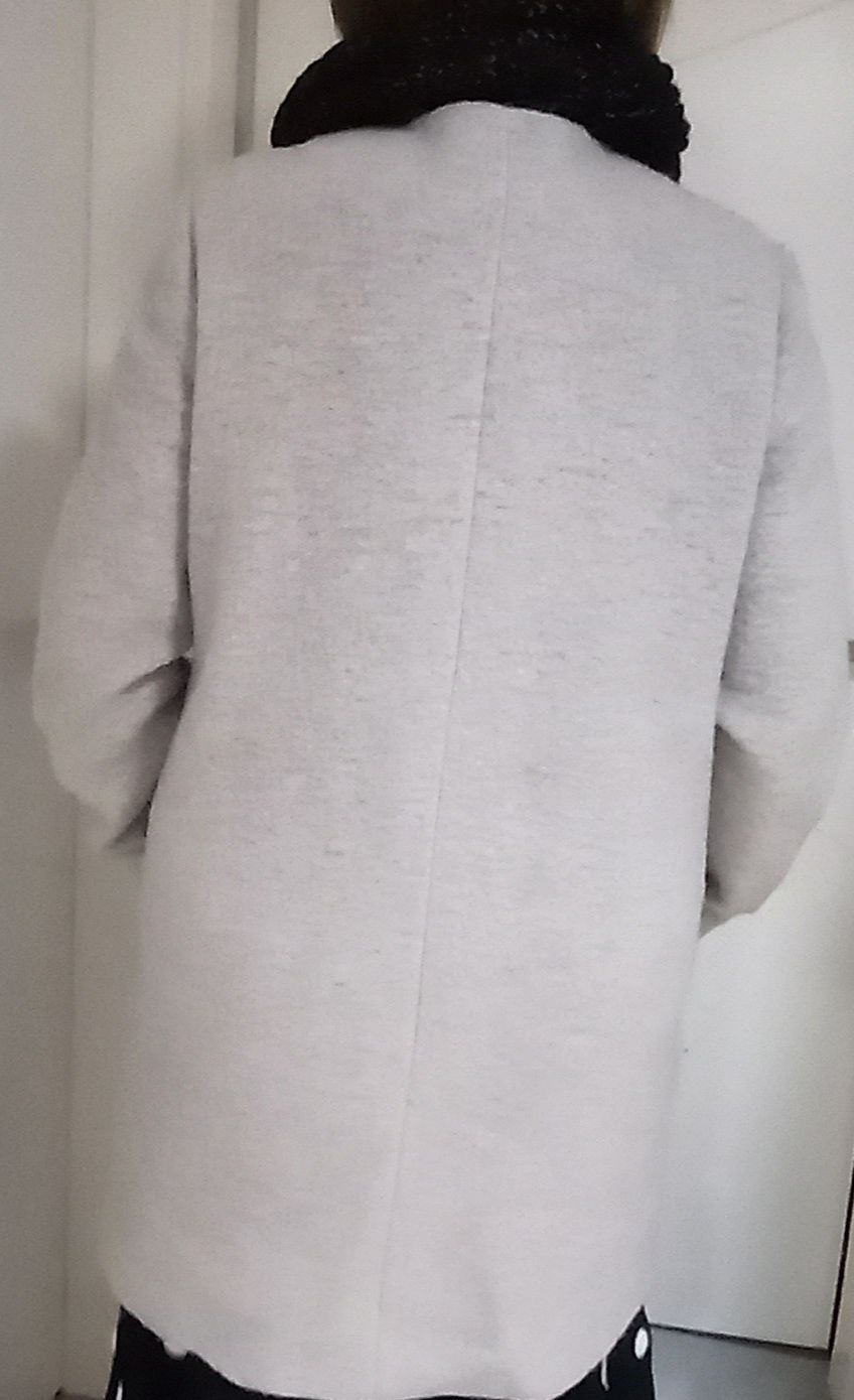 Дямско палто с копчета 44размер