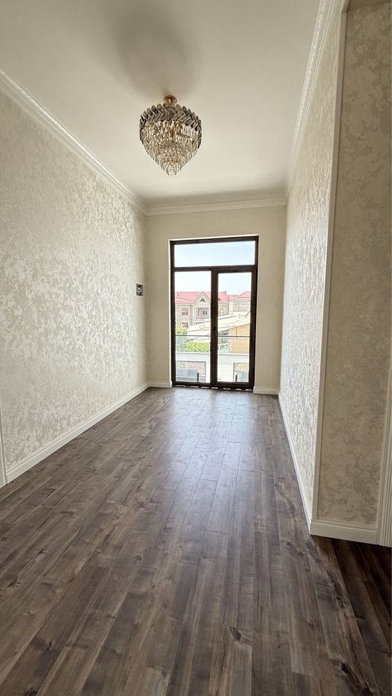 Продается Коттедж 2.4 сотих :Массив 1 сергели туман (Матонат метро)