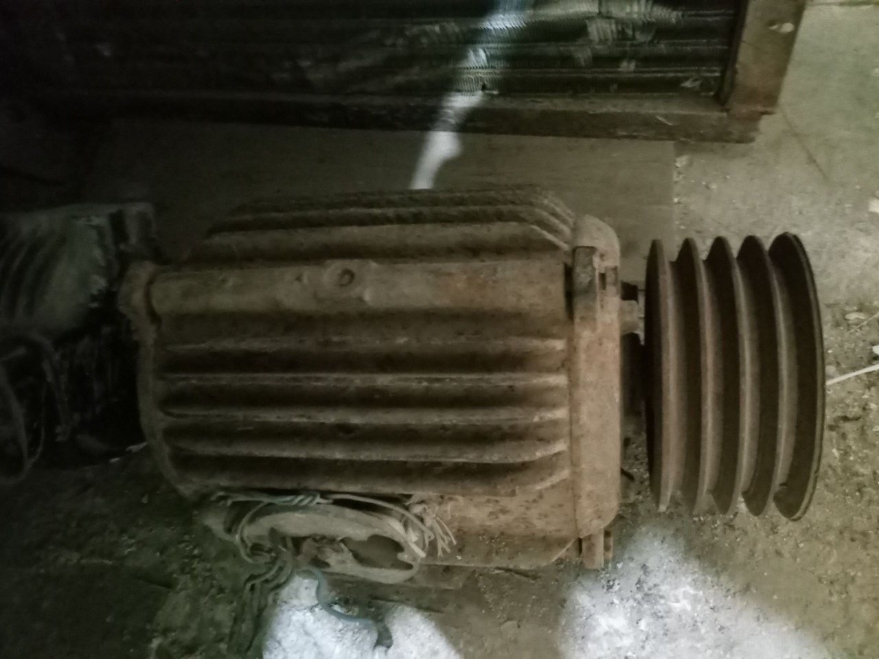 5 kv elektr dvigateli
