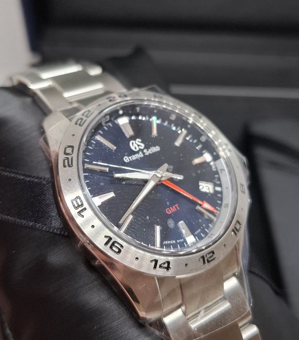 Grand Seiko 9F86 GMT