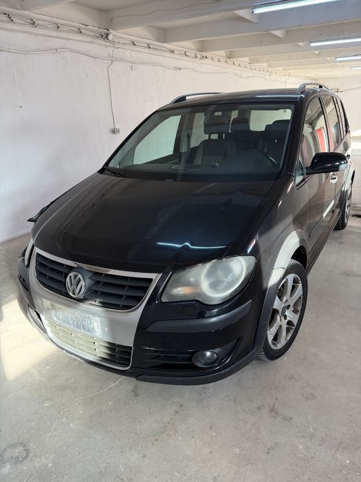 Vw Touran Cross AVARIAT