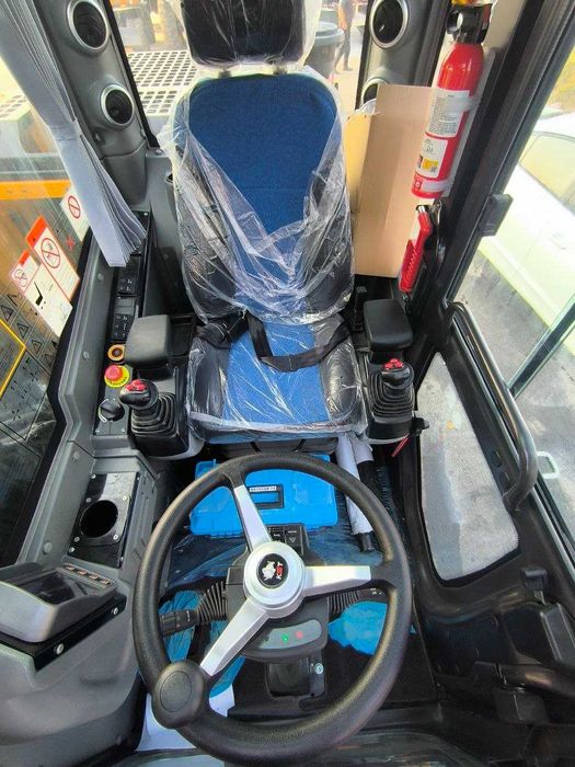 Колесный экскаватор VIAMAR XN-75L (двигатель Yanmar)