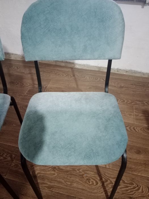 Продам стулья после перетяжки