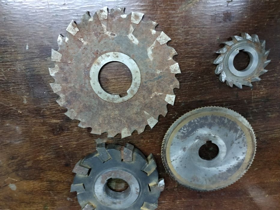 Продам Фрезы токарные