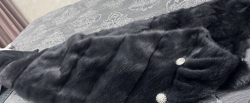 Продам норковую шубу