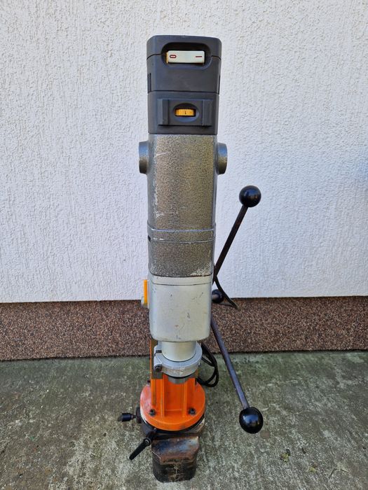 Flex BSS 1202 VR - masina de gaurit cu talpa magnetica