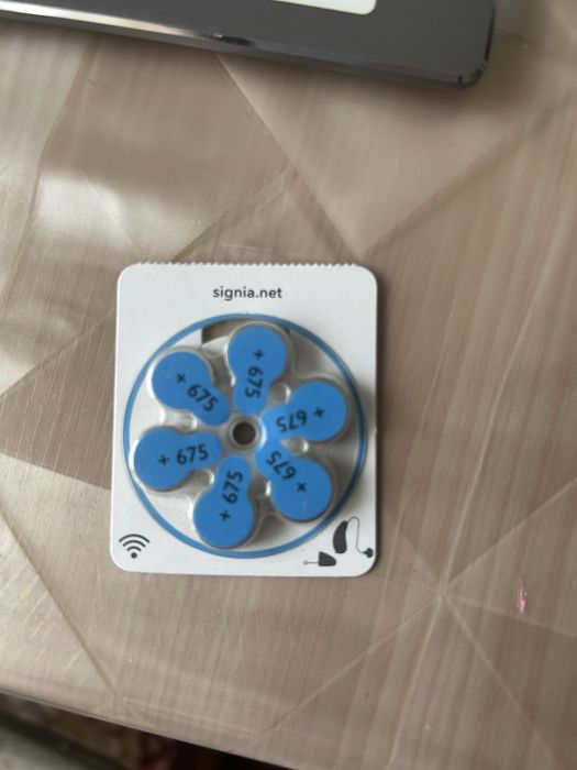 Новые батарейки для слухового аппарата +675