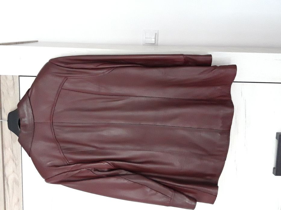 Geacă de piele pentru femei