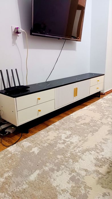 Подставка под телевизор