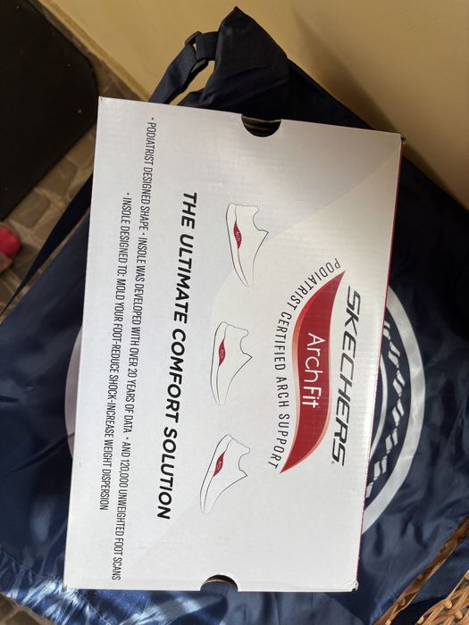 Skechers Arch Fit маратонки