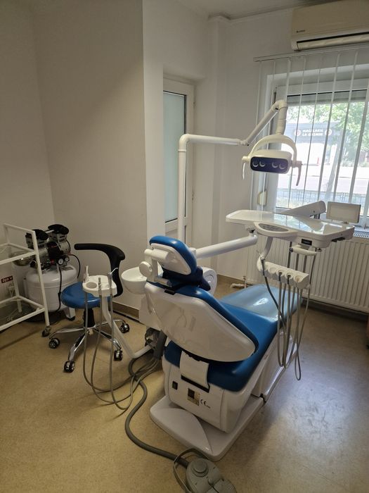 vând unit dentar TAOS 800