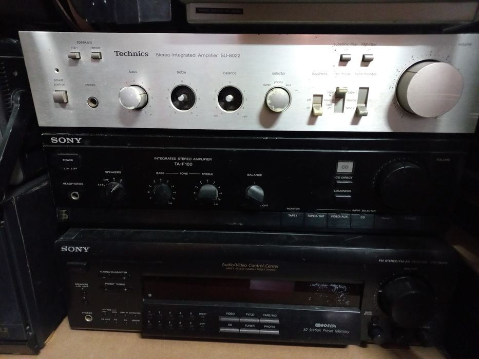 Technics SU8022 Sony TA-F100  si STR DE215