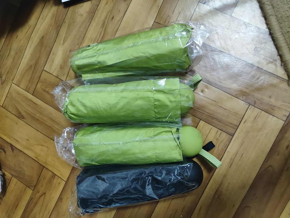 Продам зонтик новый