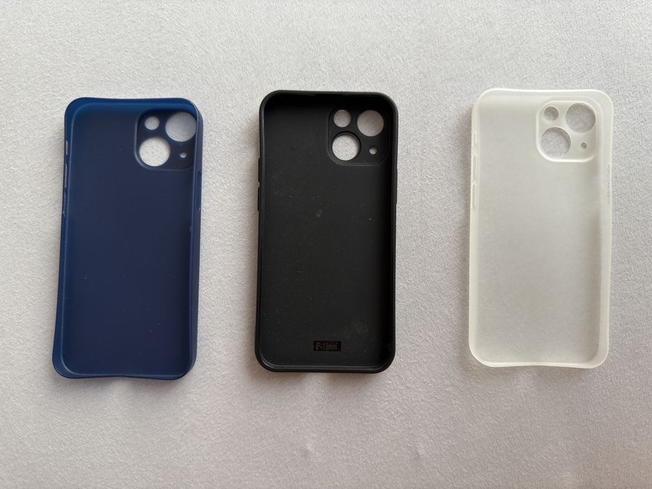 Vând huse iPhone 13 mini stare excelentă