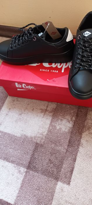Нови дамски маратонки от еко кожа Lee COOPER