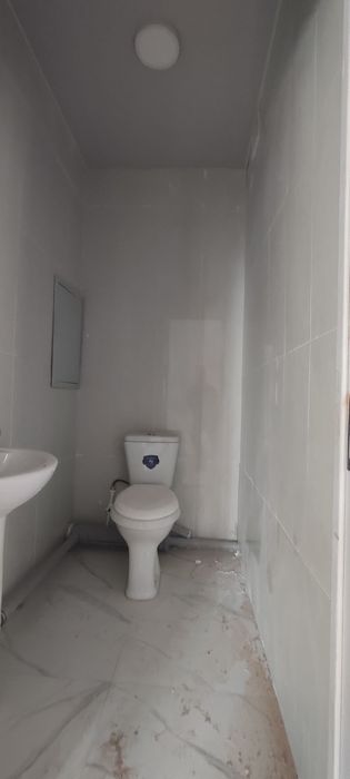 Tez Sotiladi, Sokin Makon Yangi qurilgan Uy, 60m², 2xona, Tayyor remon