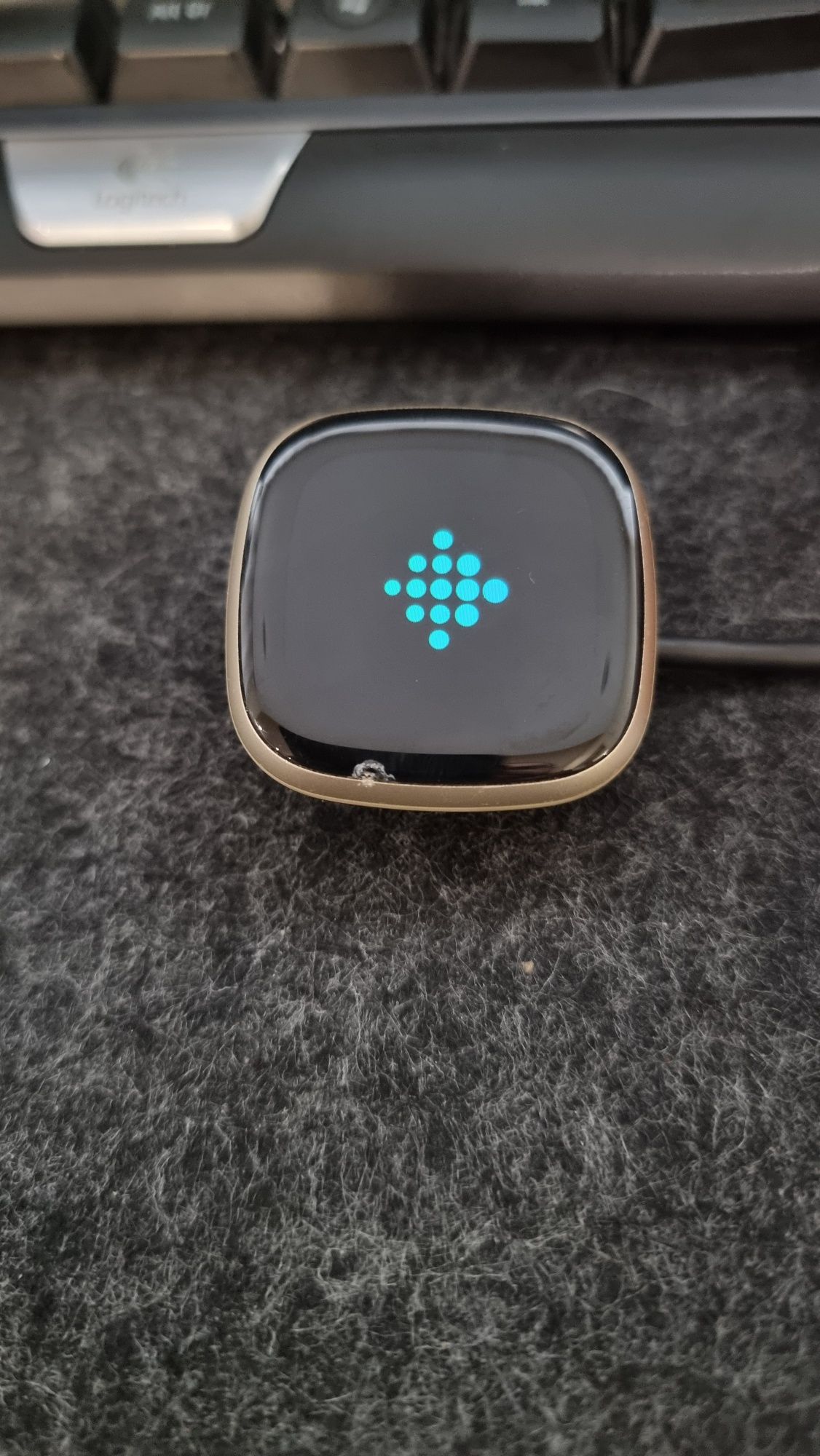 Fitbit Versa 3 самрт часовник