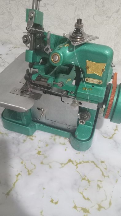 Продам оверлог состояние 3 нитка