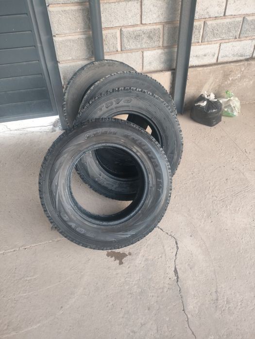 Шины  от прадо состояний хорошее