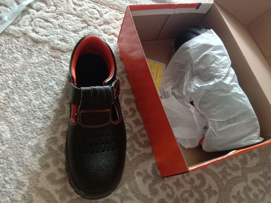 Летная рабочая обувь.