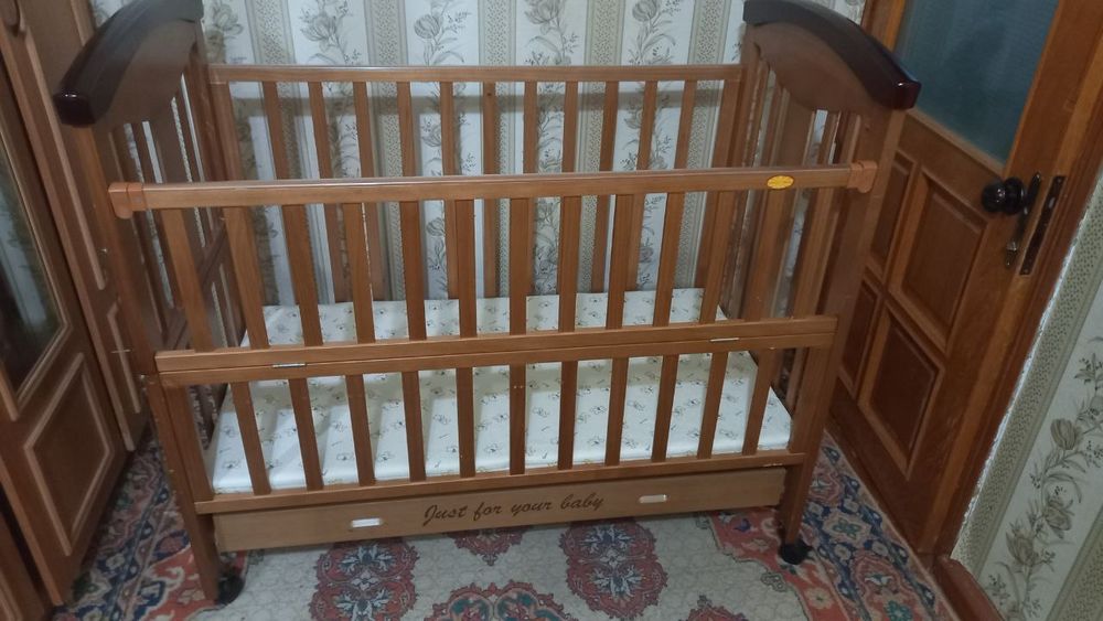 Детская кроватка