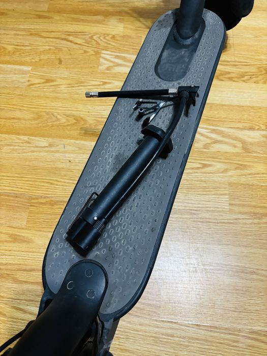 Xiaomi Mi Electric Scooter Essential.