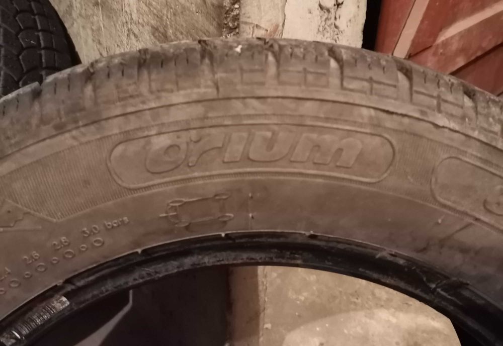 Продавам 2 броя зимни гуми 175.65.14 на 1 сезон дот 2019 Riken