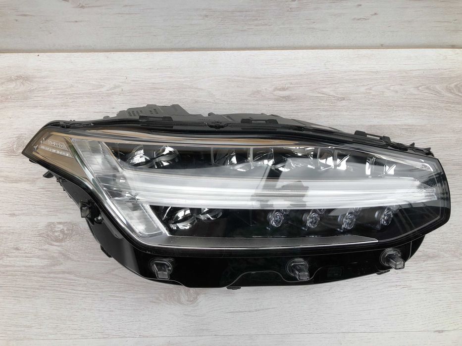 Фар Volvo XC90 Full LED