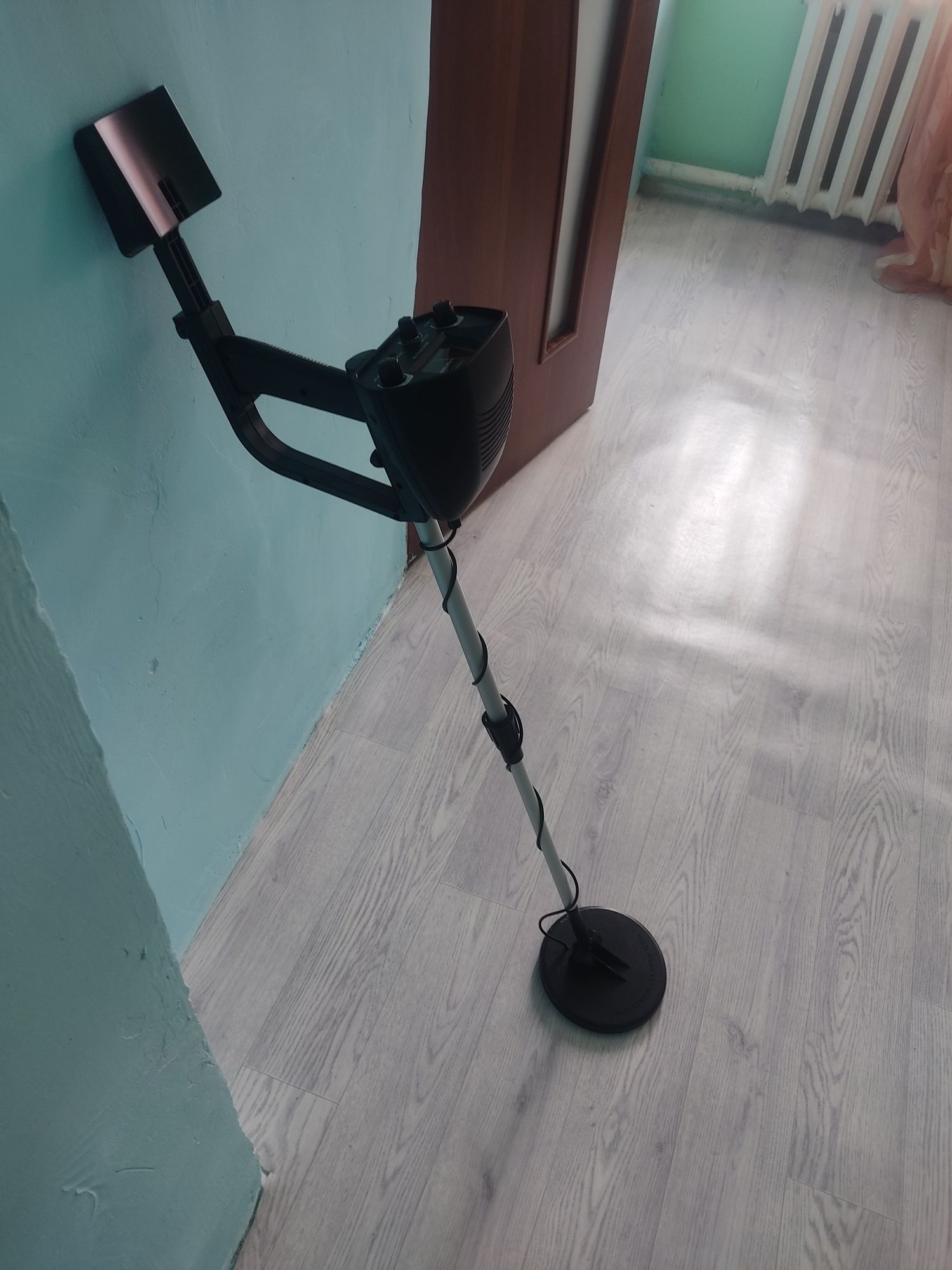 Продам металоискатель