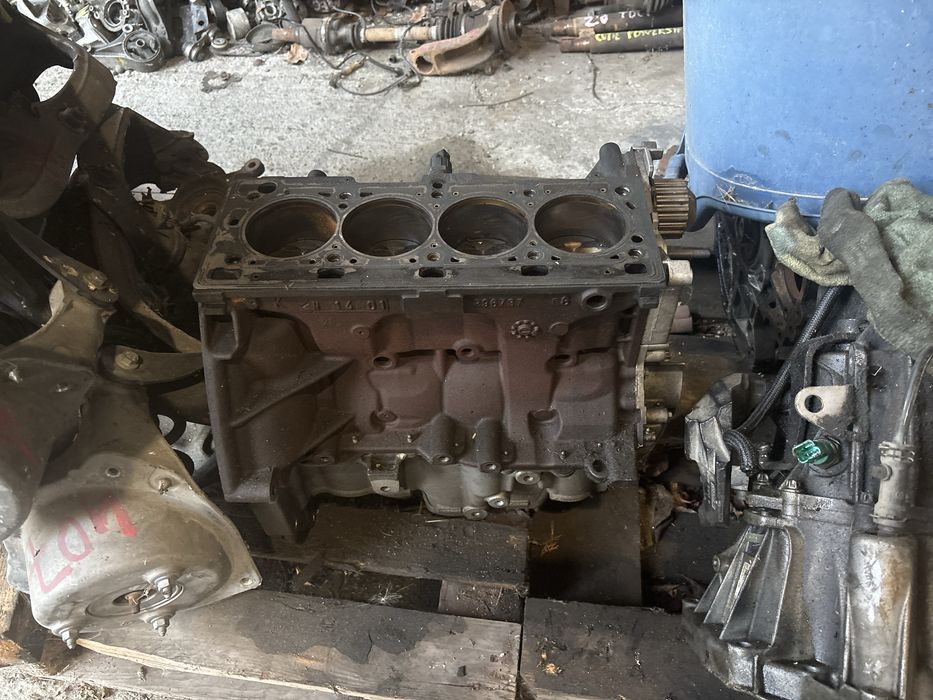 Bloc motor ambielat renault scenic 3 1.6 16 v  cod motor k4m