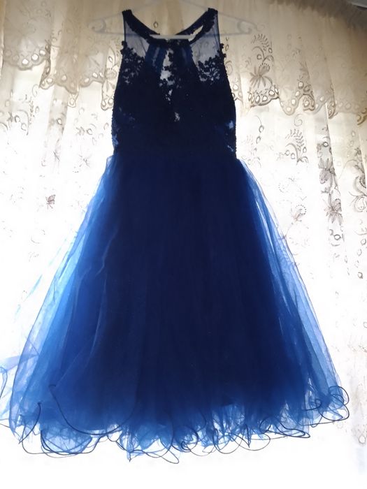 Vând rochie.Tin să menționez că am purtat-o o singură dată.